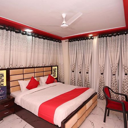 Oyo 23495 Hotel The Park Juhi Bari Eksteriør billede