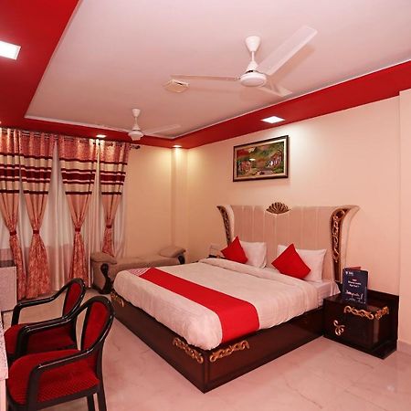 Oyo 23495 Hotel The Park Juhi Bari Eksteriør billede
